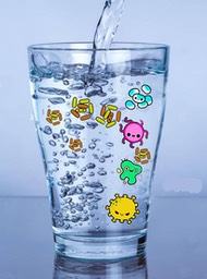 1-verre-eau-minerale-microbes 2