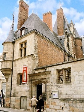 Bourges-musee-du-Berry-Hotel-Cujas