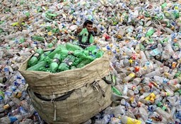 decharge-inde-bouteilles-plastiques