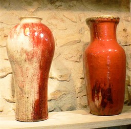 Deux vases.