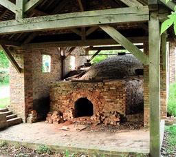 La Borne. Un four ancien, le four d'Octave Foucher.