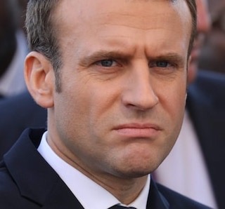 Macron-7