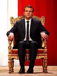 macron-trone