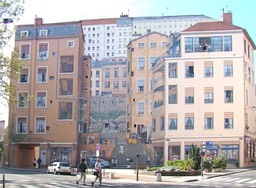 Le "Mur des canuts" sur le plateau de la Croix rousse.