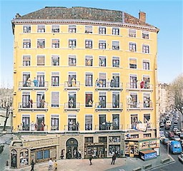 La "Fresque des Lyonnais", centre ville en bord de Sane.