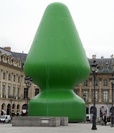 plug-anal-place-vendome