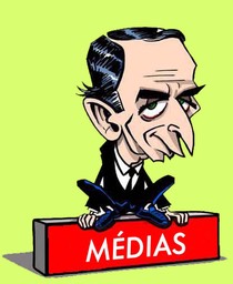 Zemmour-assis-medias-1