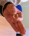 Nouveau à Bourges : l'arnaque à la bague en or.