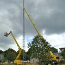 Tour Eiffel de La Borne. Approche de l'antenne de 40 mètres.