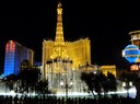 L'hôtel casino "Paris", en bonus les grandes eaux, la Madeleine, l'Arc de triomphe, la gare d'Orsay...