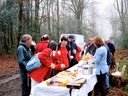 Pause café, chocolat, jus d'orange, eau, pain d'épices et petits gâteaux.